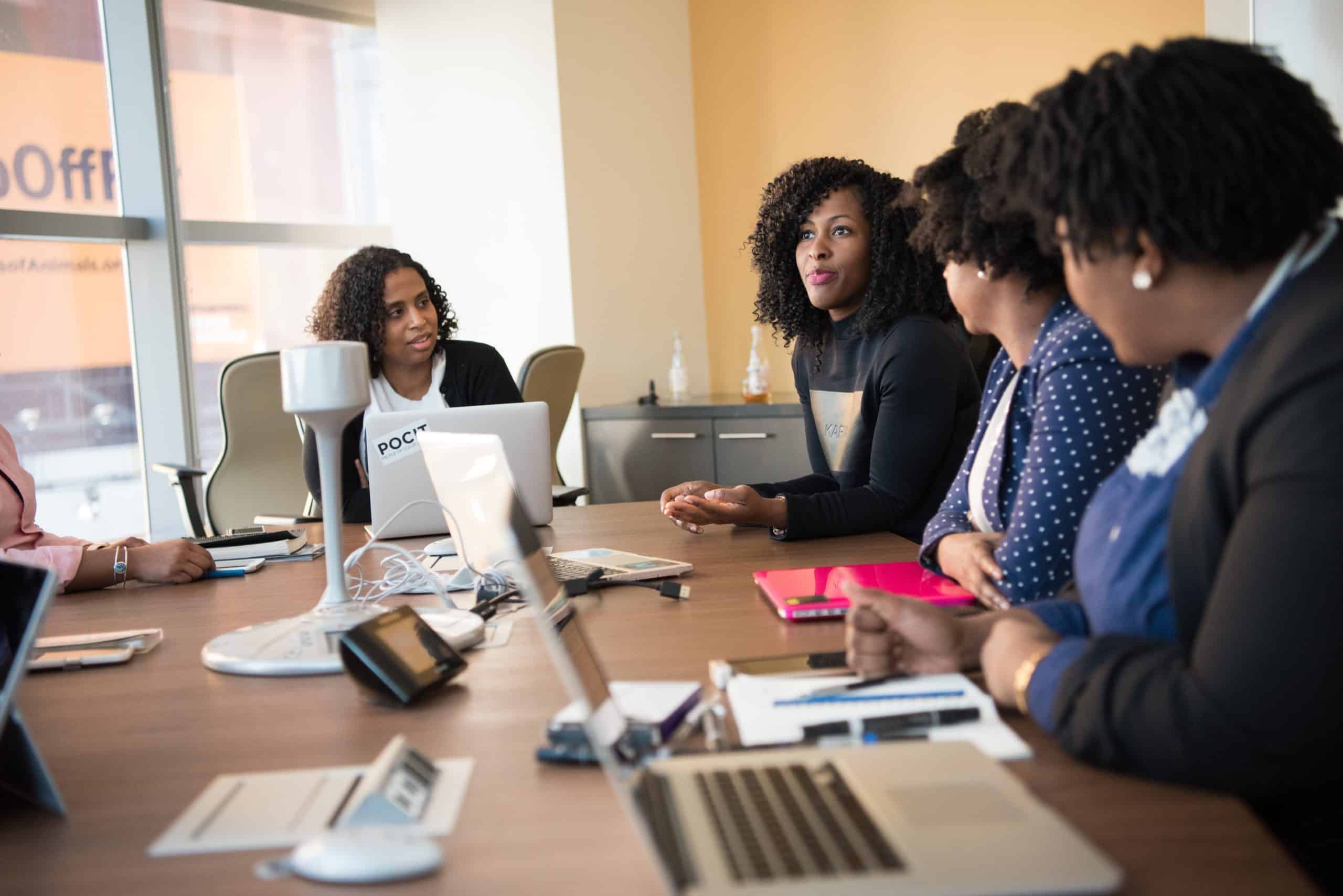Agence Lead Generation l Formation l Croître avec confiance 5 pexels christina morillo 1181421 scaled